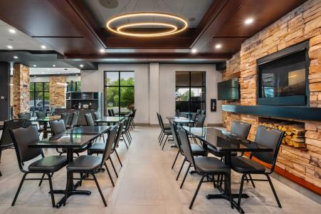 Quality Inn & Suites - 29