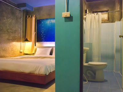 Seabox Khaolak Hostel - 29