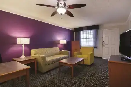 Baymont by Wyndham Woodruff Rd - 41
