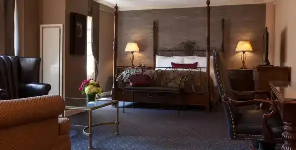 The Whitehall - 40