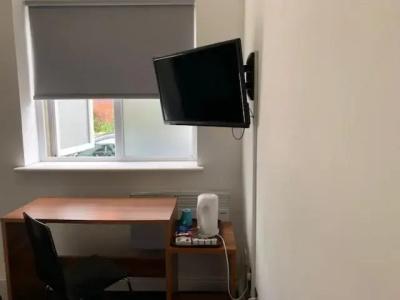 Trivelles - Manchester - Cross Lane - 52