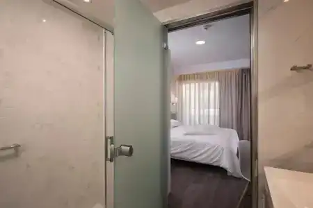 Bio Suites - 135