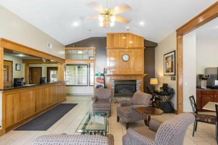 AmericInn by Wyndham North - 27