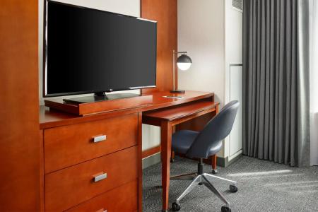 Courtyard by Marriott Washington, D.C./Foggy Bottom - 4