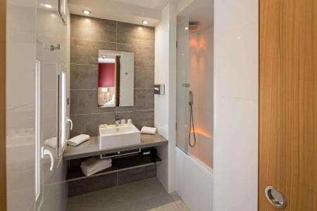 Best Western Plus Le Lavarin - 53