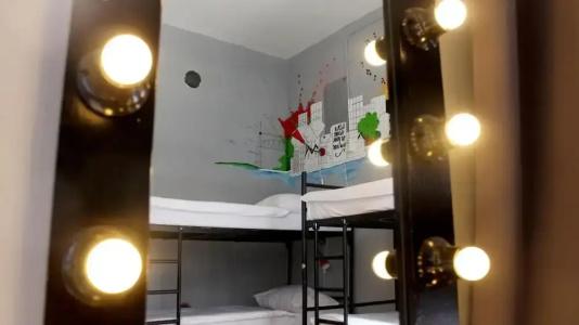 Hostel - 8
