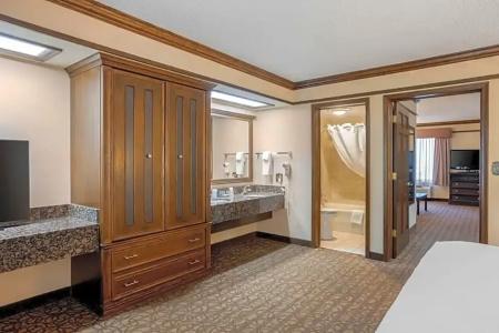 Best Western Inn of the Ozarks - 98