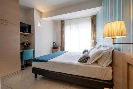 Le Rose Suite - 106