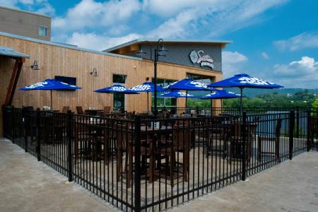 SpringHill Suites by Marriott Downtown/Cameron Harbor - 16