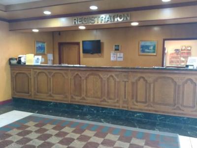 University and Suites - 1