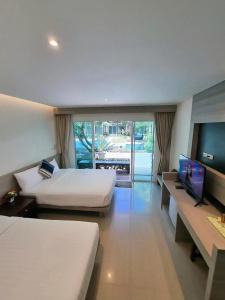 Nirundorn Resort Chaam - 38