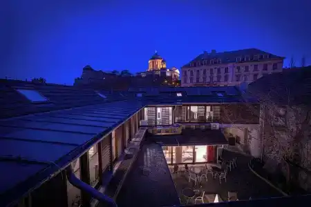 Bazilika alatt Panzió - 67