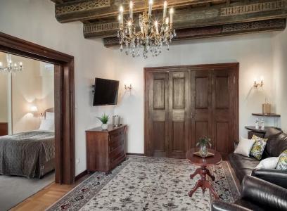 Aurus - 44