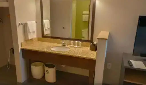 Country Inn & Suites by Radisson, International Airport, OR - 9