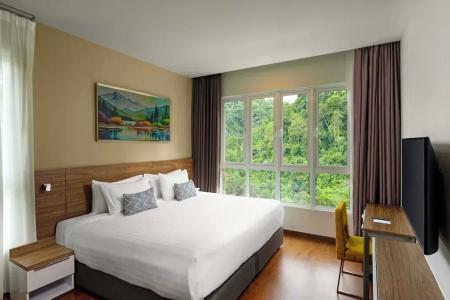 The Haven All Suite Resort, - 154
