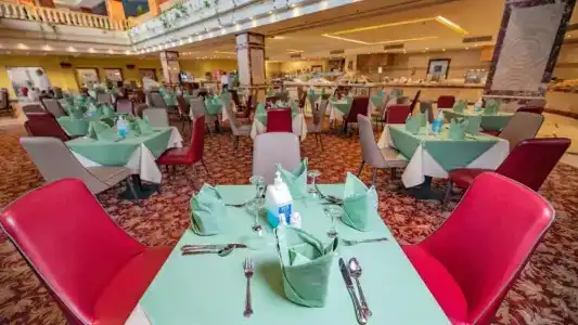 Titanic Palace - Families and Couples only - 23