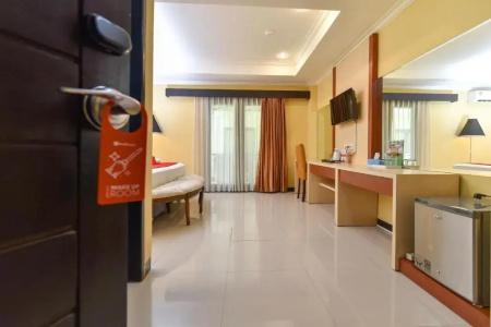 RedDoorz Plus near Mall Bali Galeria 2 - 26