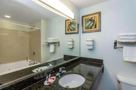 Days Inn & Suites by Wyndham - 130
