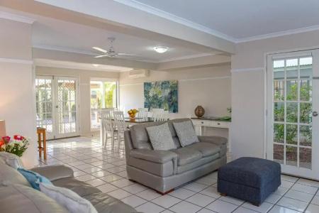 Coral Beach Noosa - 61