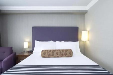 Sandman & Suites South - 58
