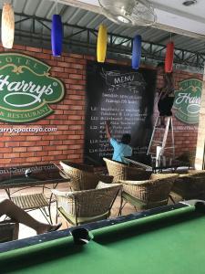 Harrys Bar & Restaurant - 23
