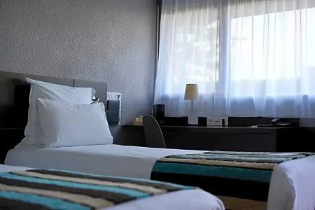 Sure by Best Western Biarritz Aeroport - 55