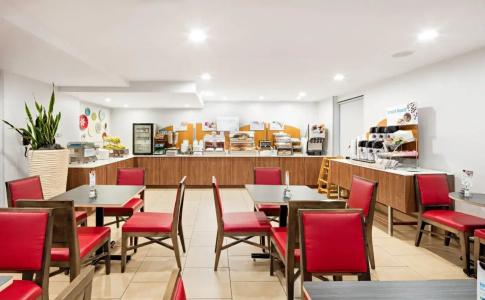 Holiday Inn Express Brooklyn, An Ihg - 19