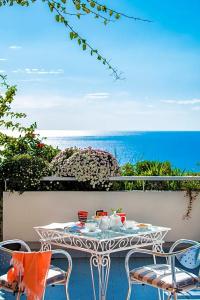 Eden Roc Suites - 90