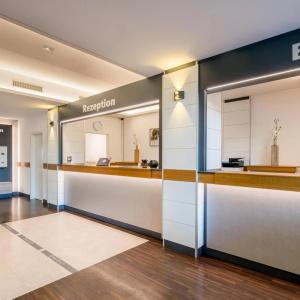 Newton Heilbronn - 34