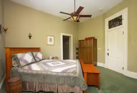 The Lookout Inn - 25