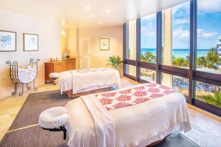 Hyatt Regency Waikiki Beach Resort & Spa - 17