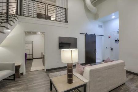 Studio 154 Luxury - 163