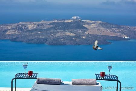 Cosmopolitan Suites - Small Luxurys of the World - 17