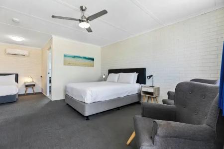 Comfort Inn on Main - 69