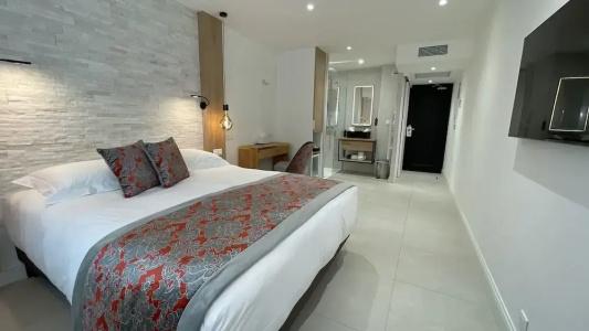 Petit Hôtel Confidentiel - 123