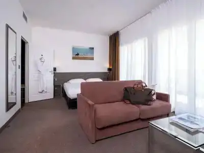 Golden Tulip La Baule - 52