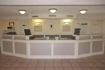 La Quinta Inn by Wyndham Austin Oltorf - 1