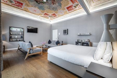 Martelli 6 Suite & - 120