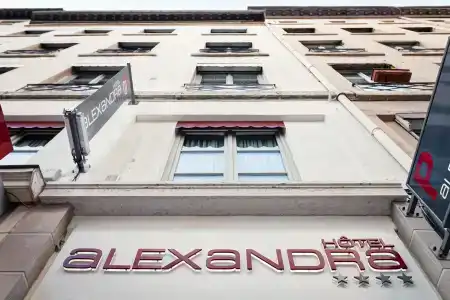 Alexandra - 0