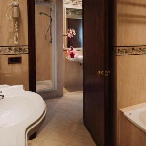 Grand Excelsior - 35