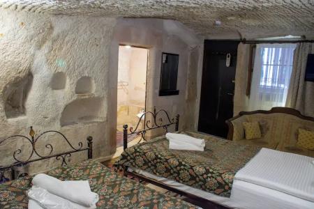 Caravanserai Cave - 131