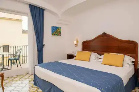 Grand La Favorita - 1