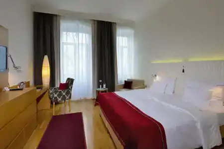 Best Western Premier Victoria - 24