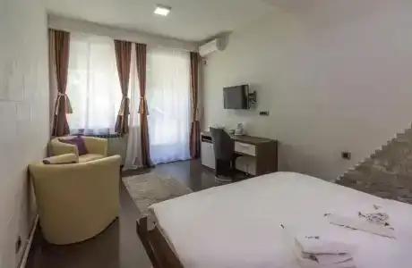 Central Park Residence - 55