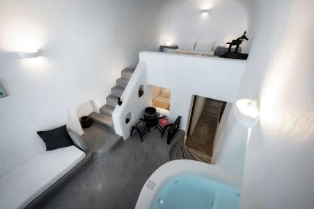 Lotza Studios - 177