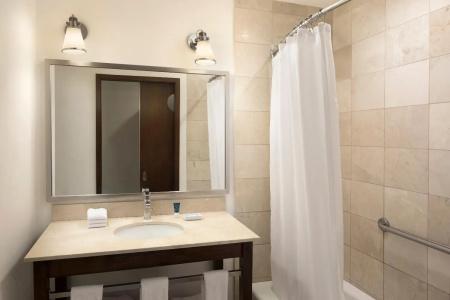 Four Points by Sheraton - 10