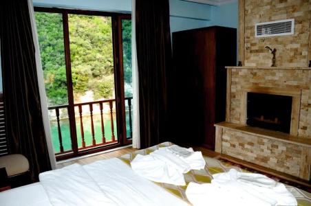 Hill River - 35