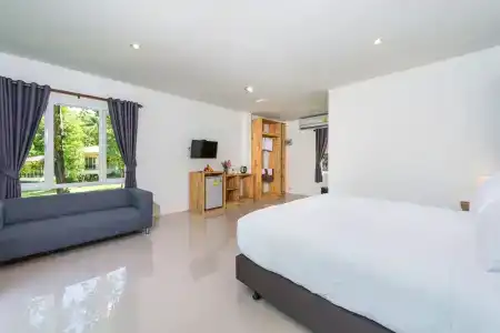 Phangan Akuna - 4