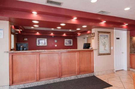 Vagabond Inn North - 3