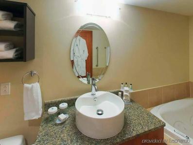 Embassy Suites by Hilton - - 9